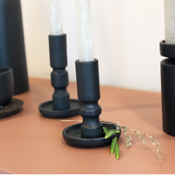 Ania Lysestage, Black