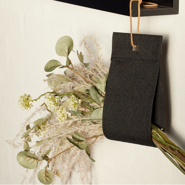 Flower Clutch, Black