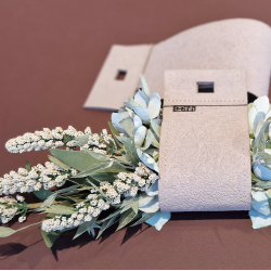 Flower Clutch, Black