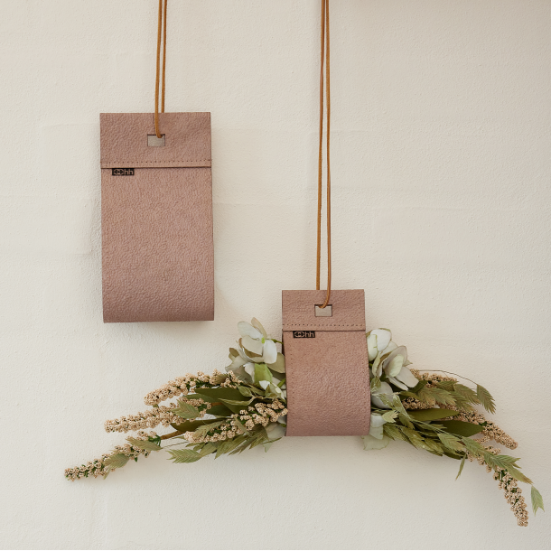 Flower Clutch, Black