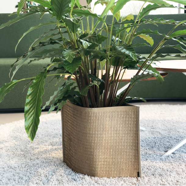 Mail Me XL - flat packed Flower Pot, Black