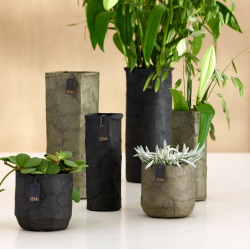 Pulp flower pot. Zero Waste, Black