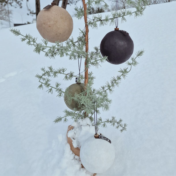 Gift box w/6 pulp balls, burnt olive