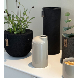 Anna keramik vase lav med glossy finish, Sand