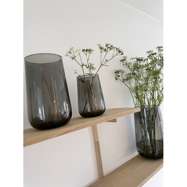 Valencia drop vase, Black