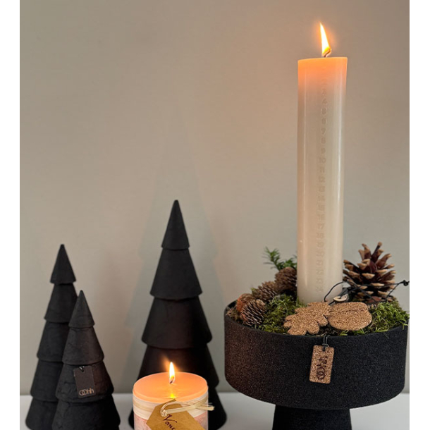 XL Calendar Candle, Burnt Olive
