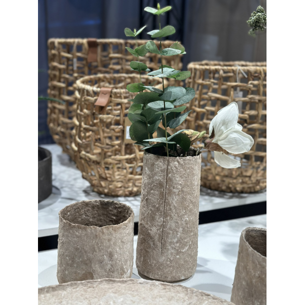 Clay Vase, Sand