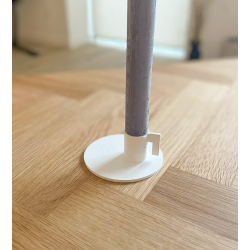 Vienna candle holder. White