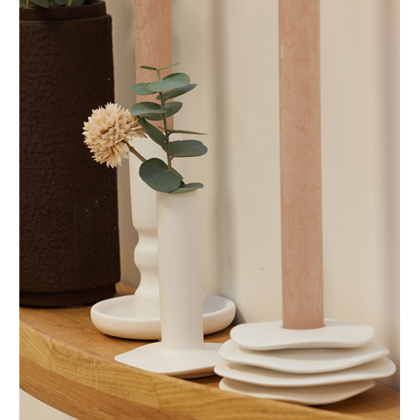 Lily Lysestage sandy finish, White