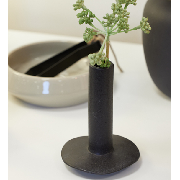 Lily vase, Black