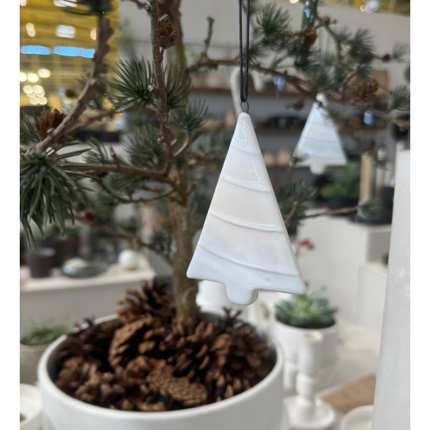 S/4 OOhhx xmas trees, Glossy White