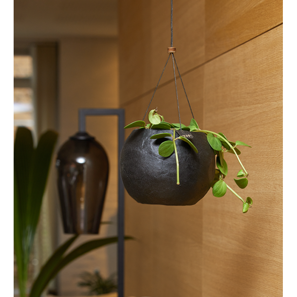 Pulp hanging pots, Black