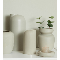 Anna keramik vase lav med glossy finish, Sand