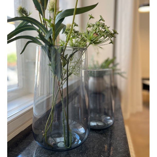 Valencia drop vase, Mauve Taupe