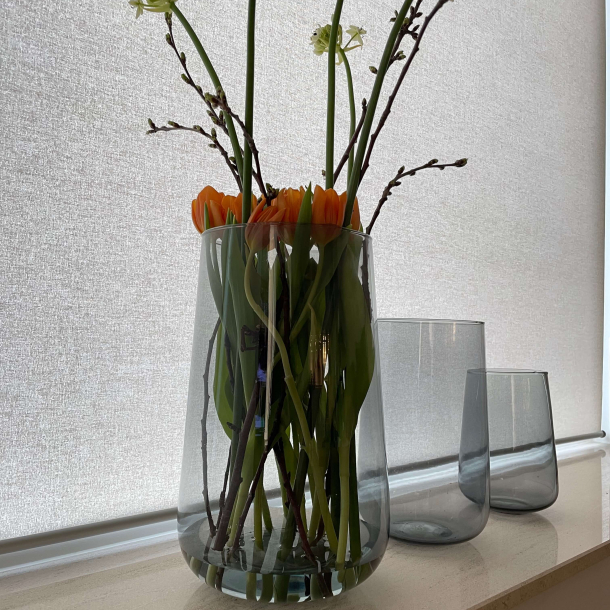 Valencia drop vase, Mauve Taupe