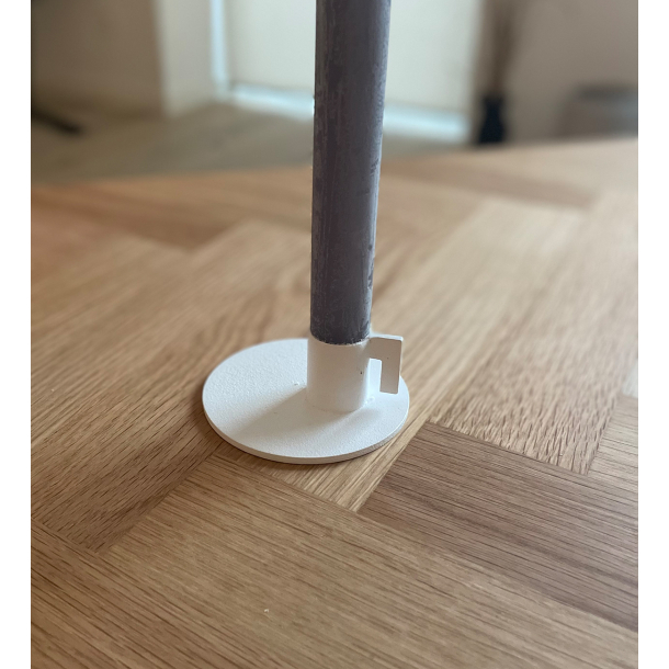 Vienna candle holder. Light Brown