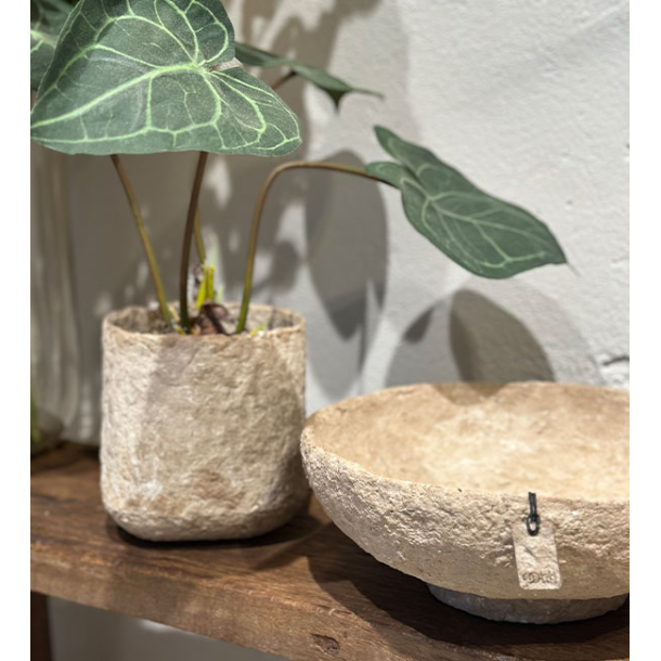 Clay Bowl, Sand