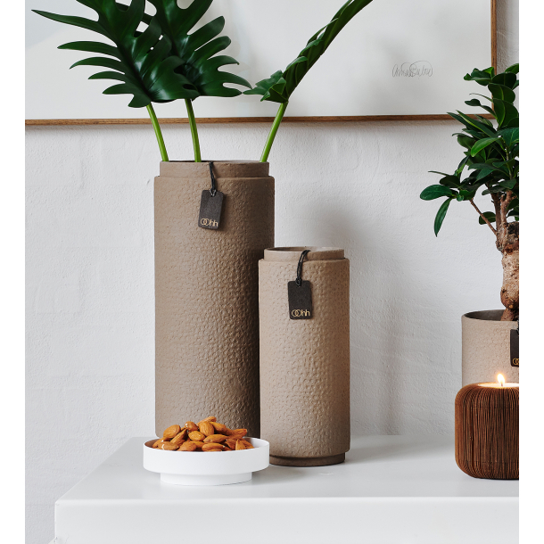 Madrid cylinder vase. Zero Waste, Lysebrun