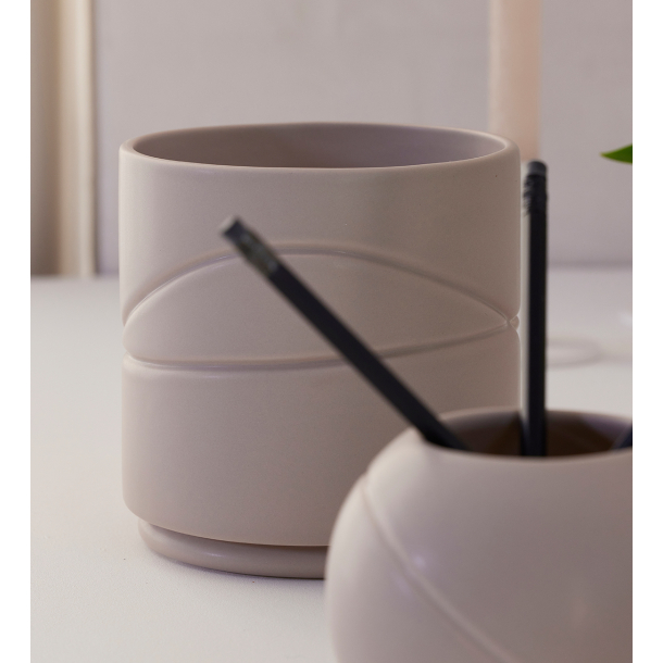 Water Flow Pot, Black