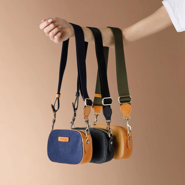 City Medium Bag. Camel