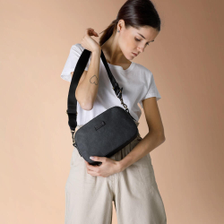 City Medium Bag. Camel