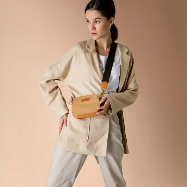 City Small Bag. Camel