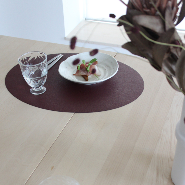 La Paper Coaster, Latte