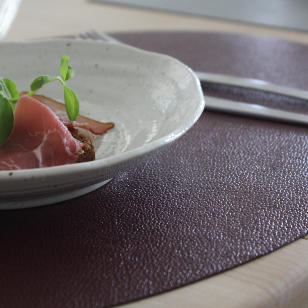 La Paper Coaster, Latte