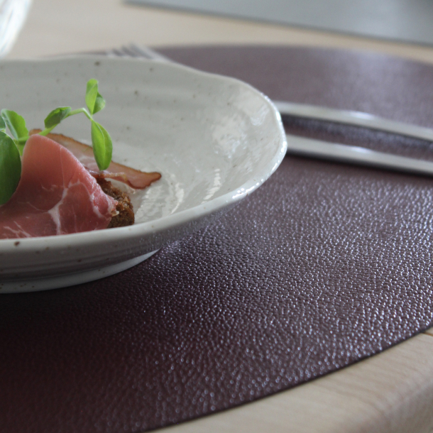 La Paper Coaster, Latte