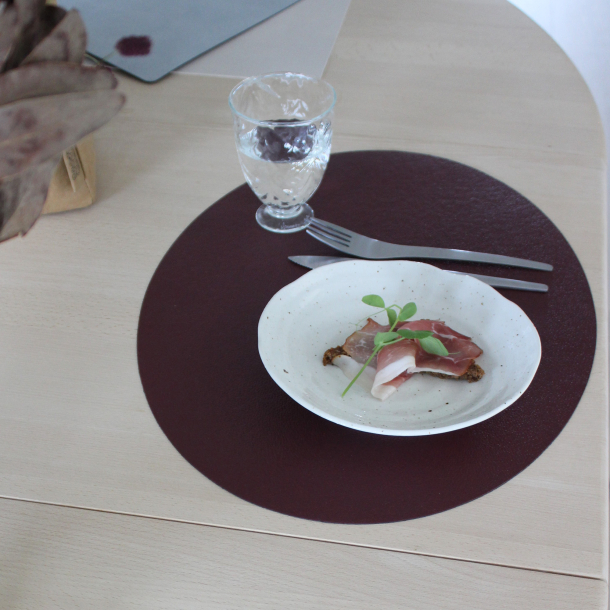 La Paper Coaster, Latte