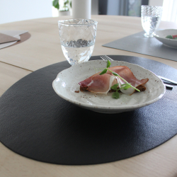 La Paper Coaster, Latte